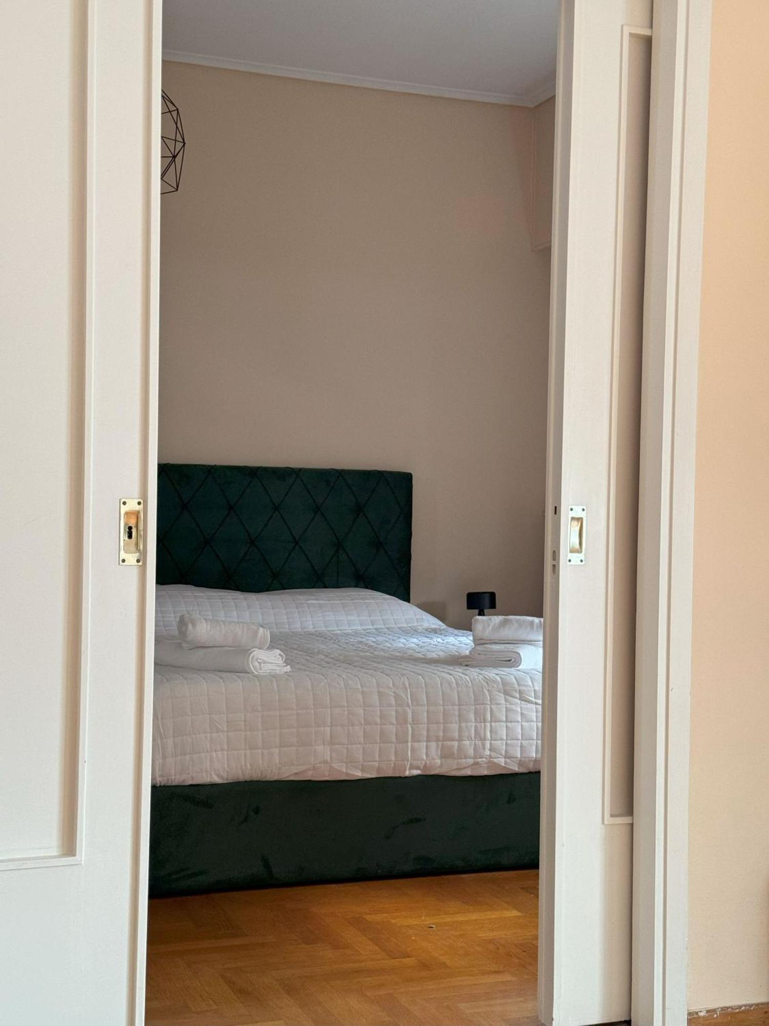 Modern Acropolis Apartment